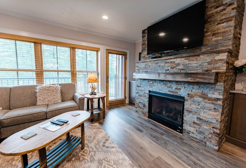 Cranmore Condominium Lodging