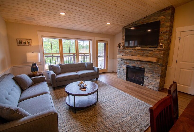 Cranmore Condominium Lodging