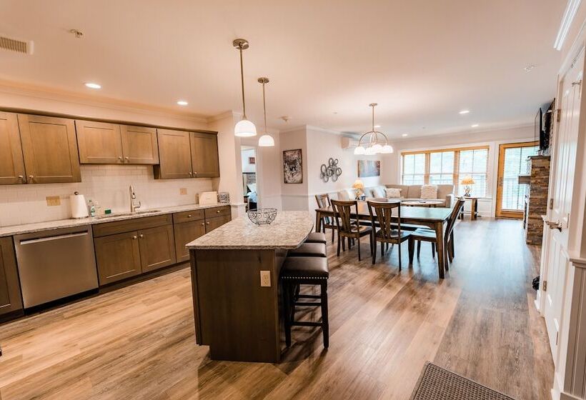 Cranmore Condominium Lodging