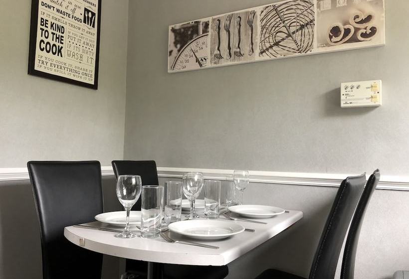 Dysart Sea View Apartment