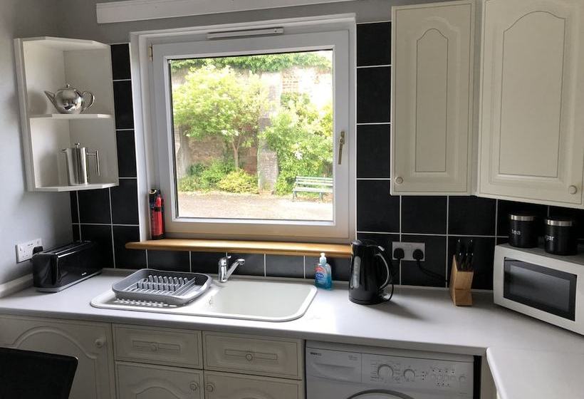 Dysart Sea View Apartment