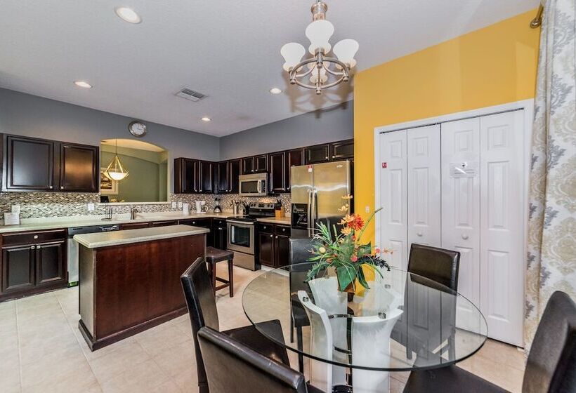 Emerald Island #1 7 Bed 6 Baths Villa