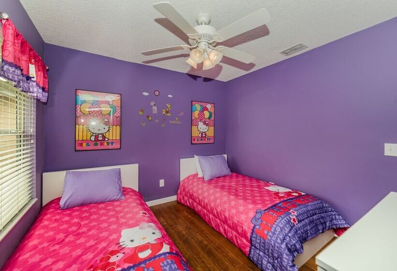 Emerald Island #1 7 Bed 6 Baths Villa