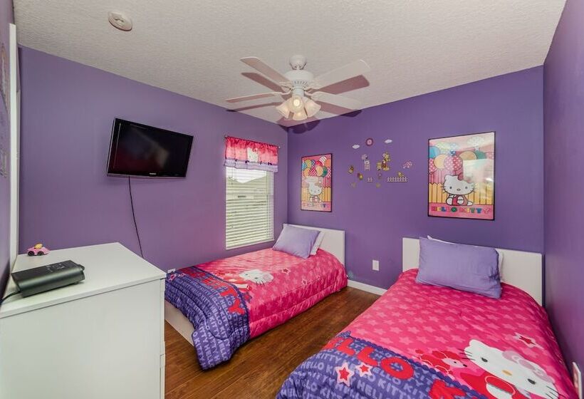 Emerald Island #1 7 Bed 6 Baths Villa