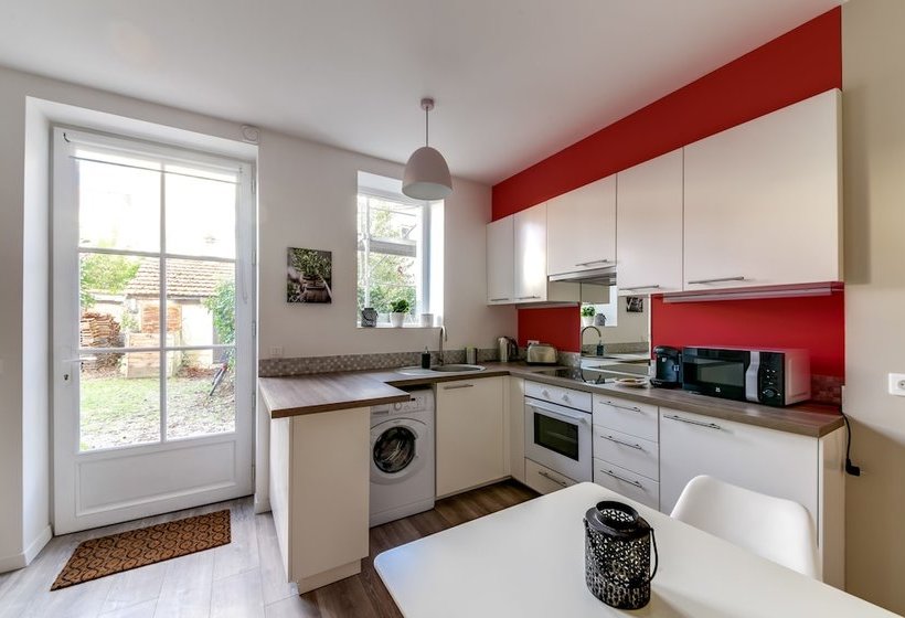 Fontainebleau Sweet Home Garden