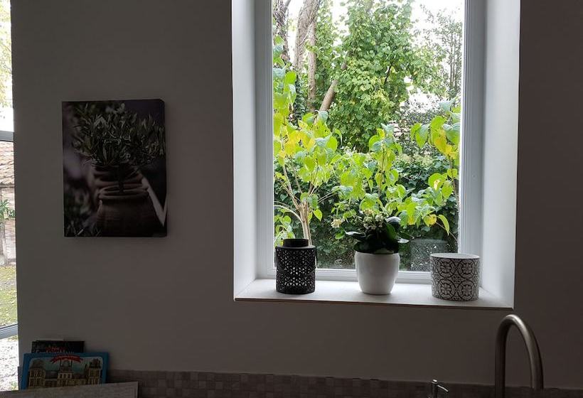 Fontainebleau Sweet Home Garden