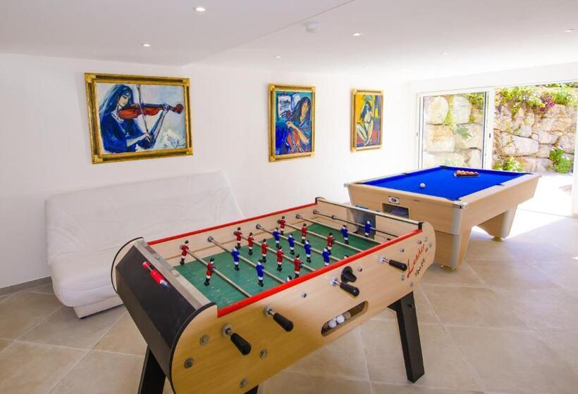 Grande Villa à Sainte Maxime   Golfe De Saint Tropez