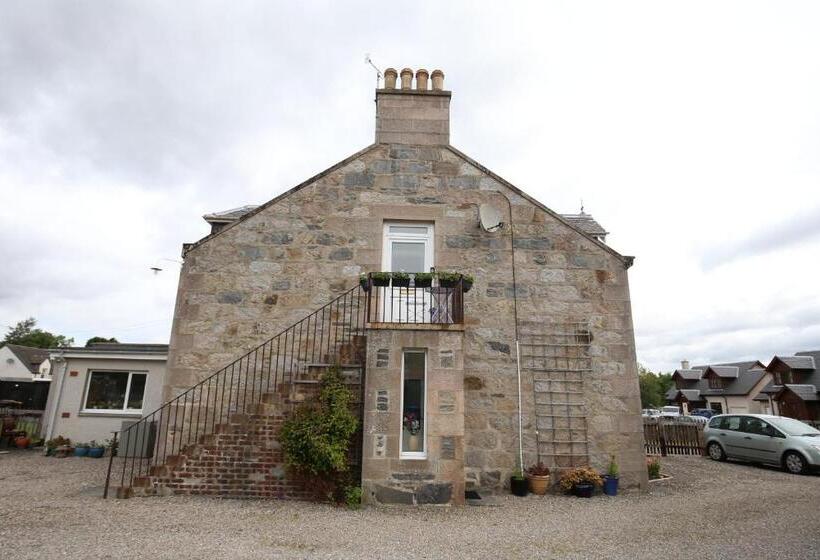 High Terrace Apartment