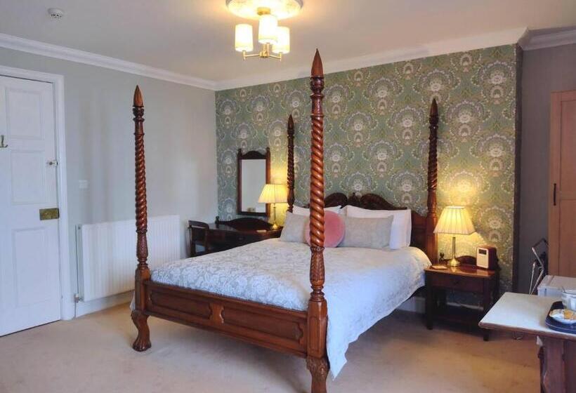 فندق Chough S Nest