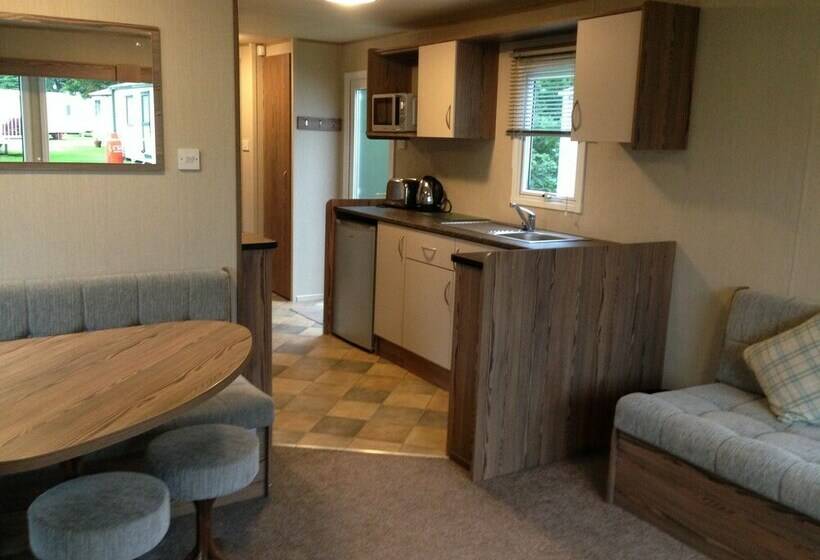 هتل Lakeside East