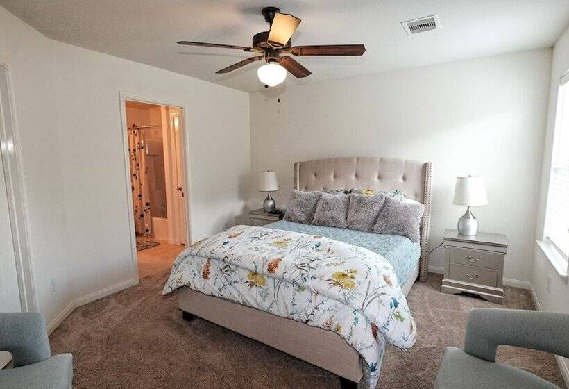 3bdrm 2bath 5beds   Iah Airport, Humble