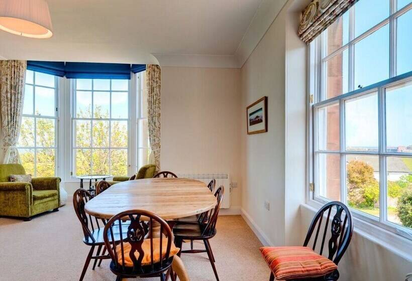 Inchgarry Court Main