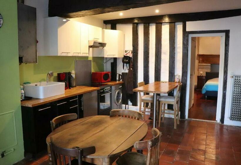 Le Gite De La Muraille