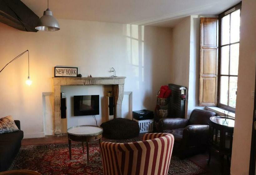 Le Gite De La Muraille