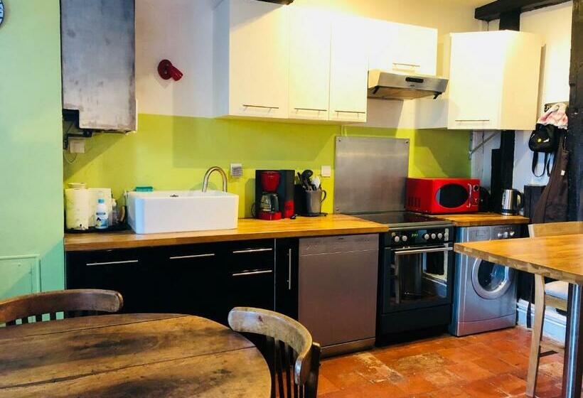 Le Gite De La Muraille