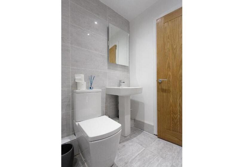 Live In Leeds Greenhill Bungalows