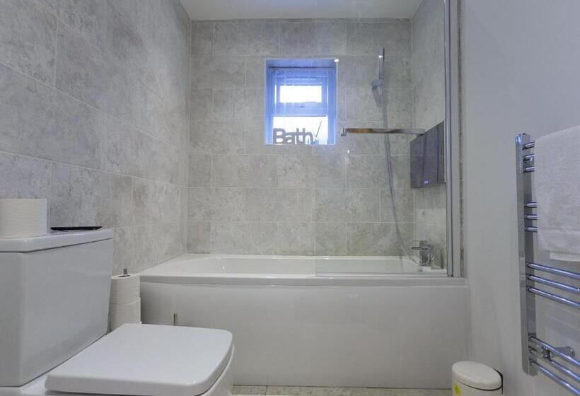 Live In Leeds Greenhill Bungalows