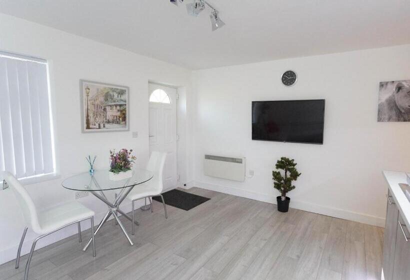 Live In Leeds Greenhill Bungalows