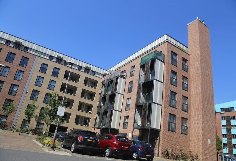 Luxury 2 Bed Apartment