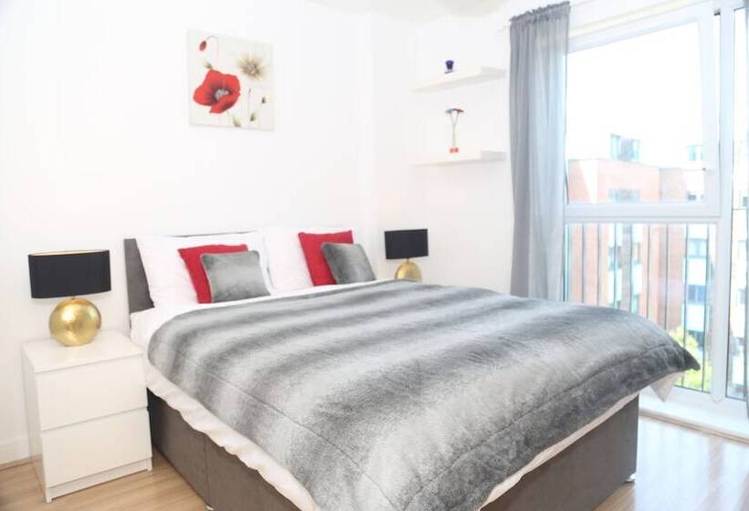 Luxury 2 Bed Apartment