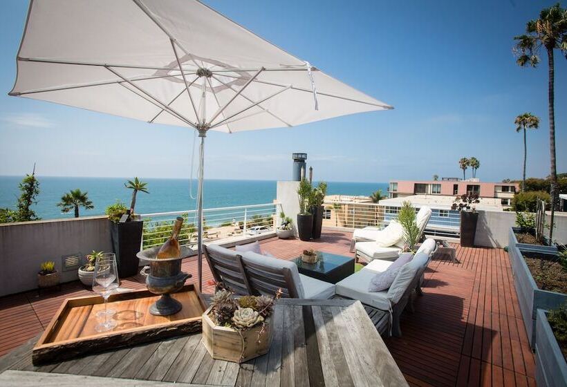 Modern Del Mar Beach Home