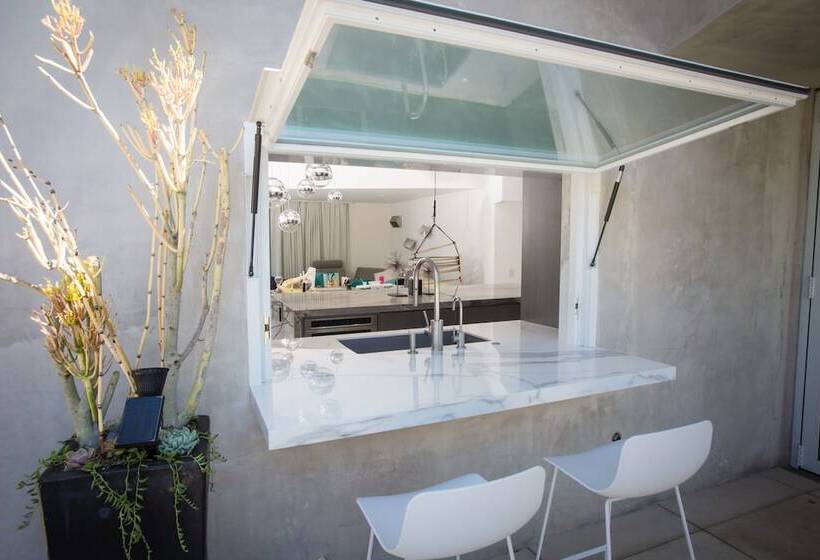 Modern Del Mar Beach Home