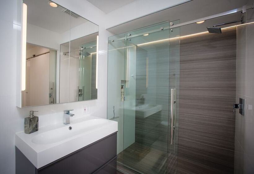 Modern Del Mar Beach Home