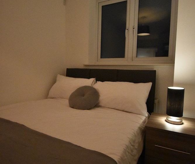 Nautica Apartments Ipswich