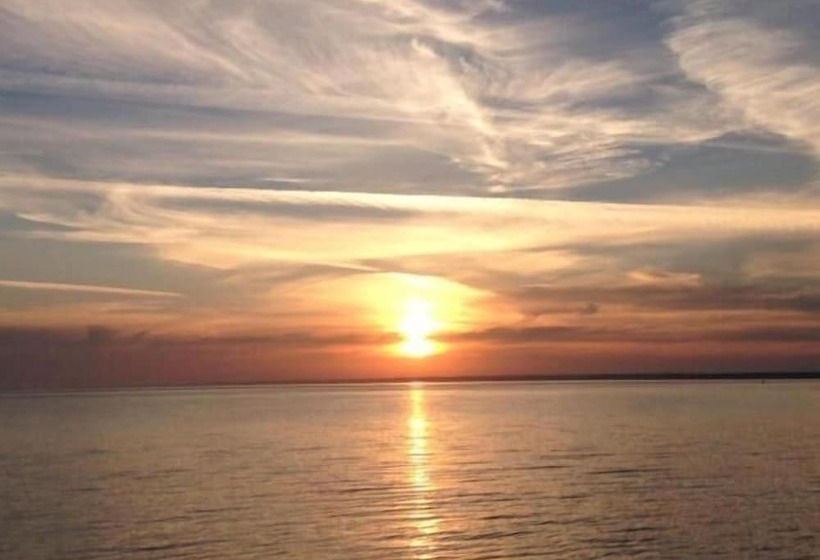 Observation Apartment On The Beach
