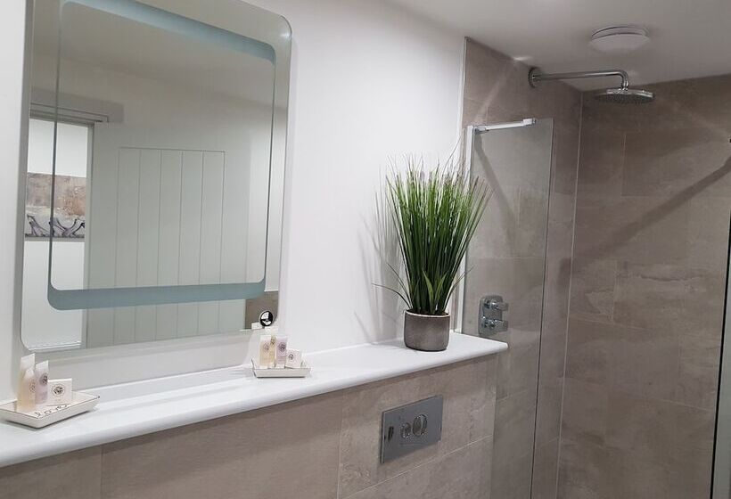 One To One Apartments