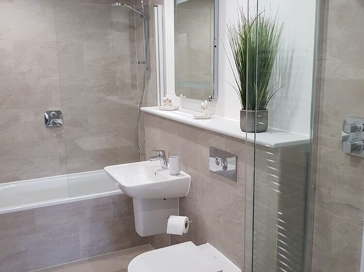 One To One Apartments