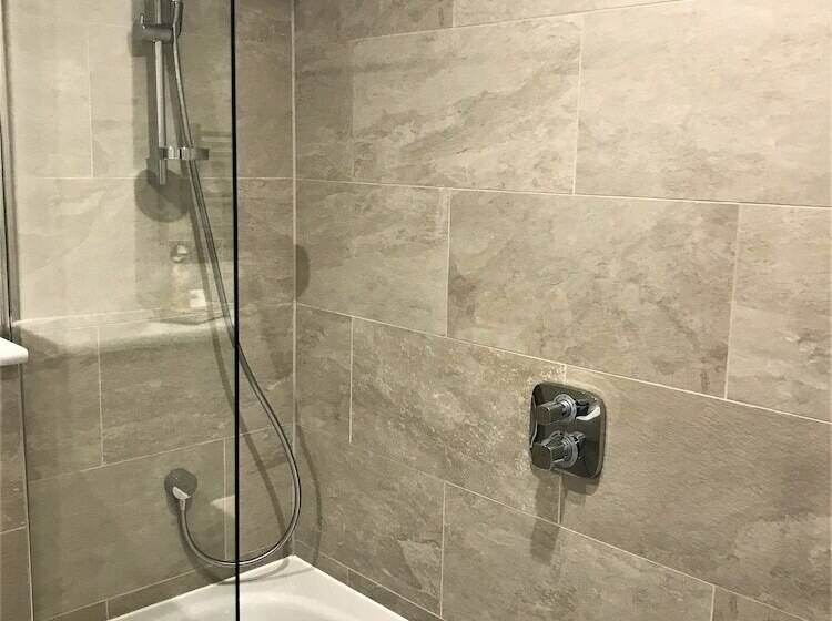 One To One Apartments