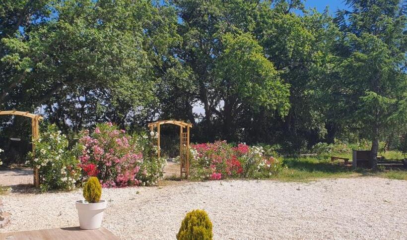 펜션 Au Charme De Pepiole