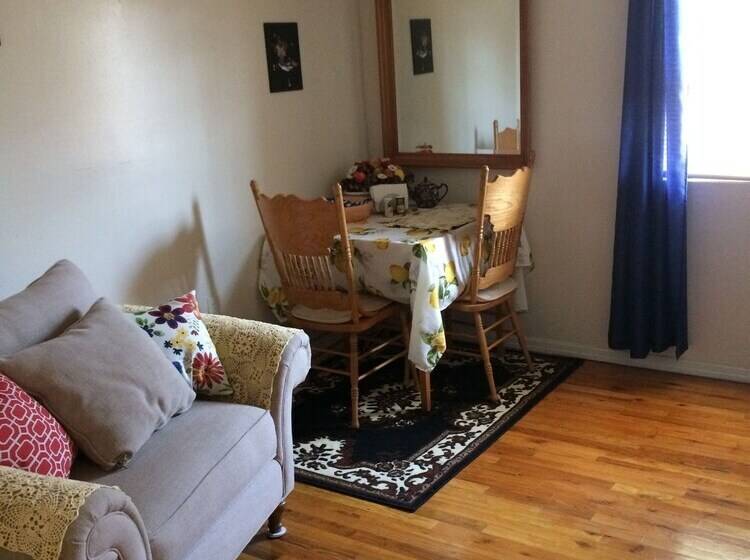 Пансион Cozy And Quiet