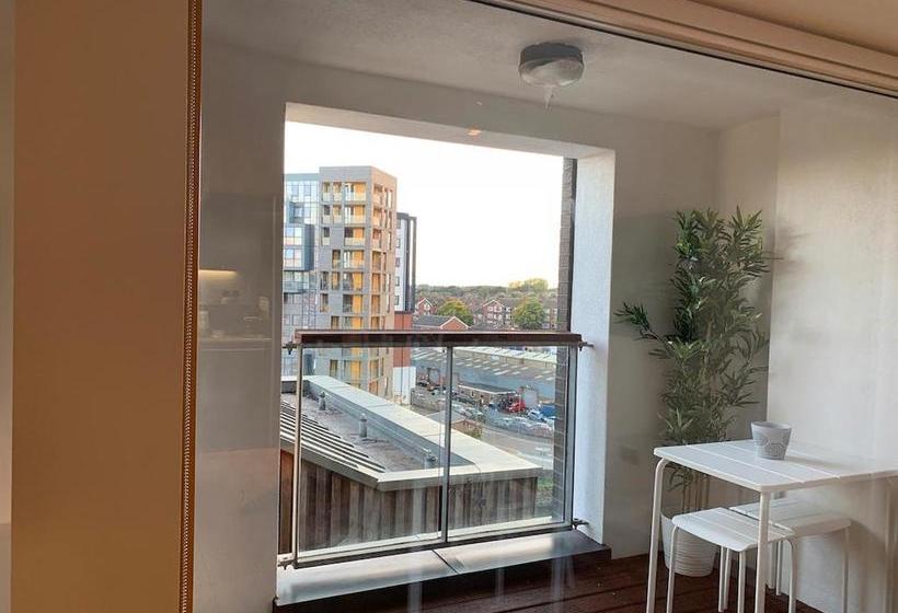 Toothbrush Apartments   Ipswich Waterfront   Quayside