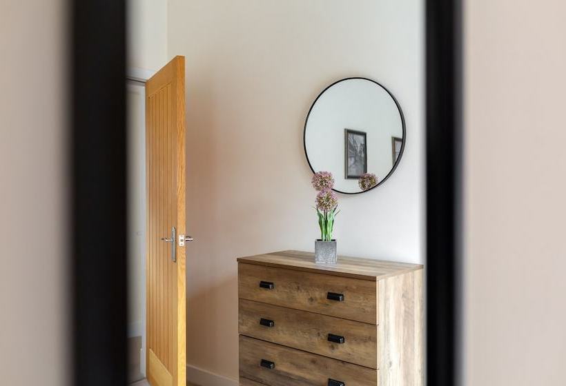 Suite On The High Street