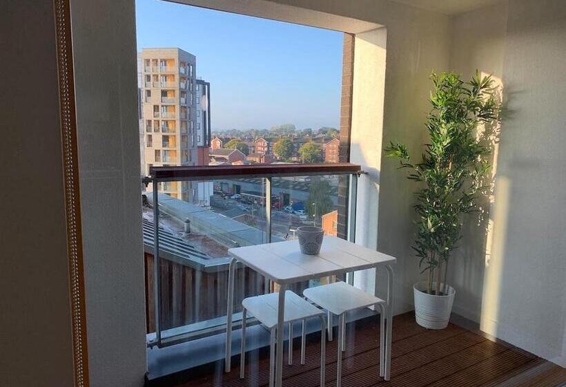 Toothbrush Apartments   Ipswich Waterfront   Quayside