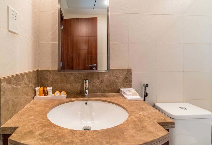 Yanjoon Holiday Homes   Standpoint Tower