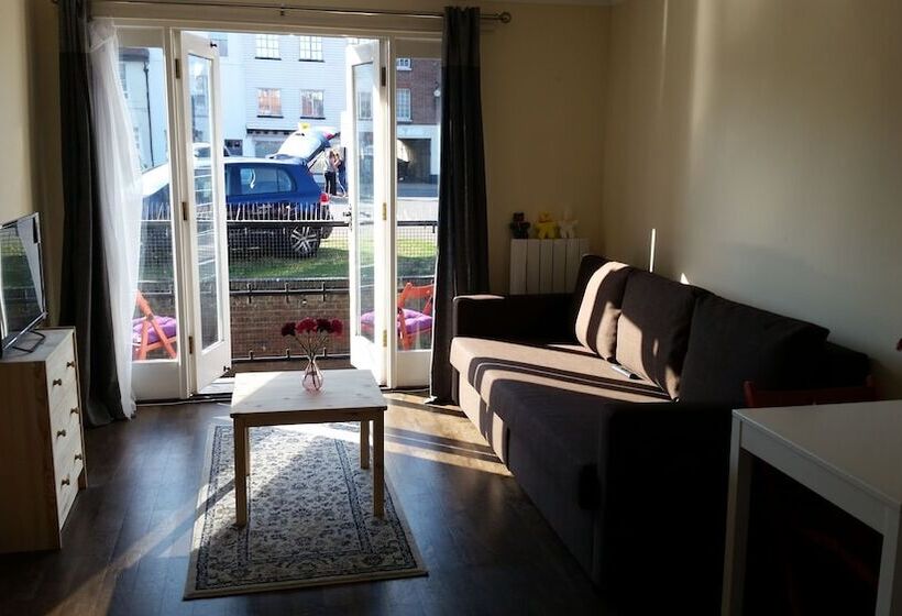 1 Sterling Court City Center