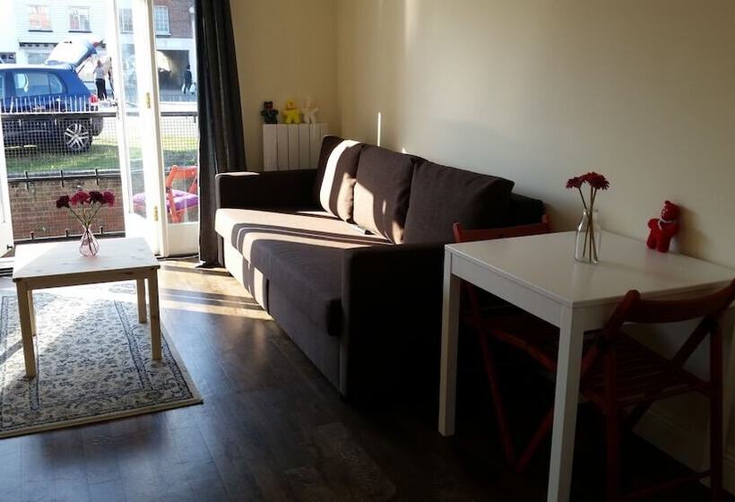 1 Sterling Court City Center