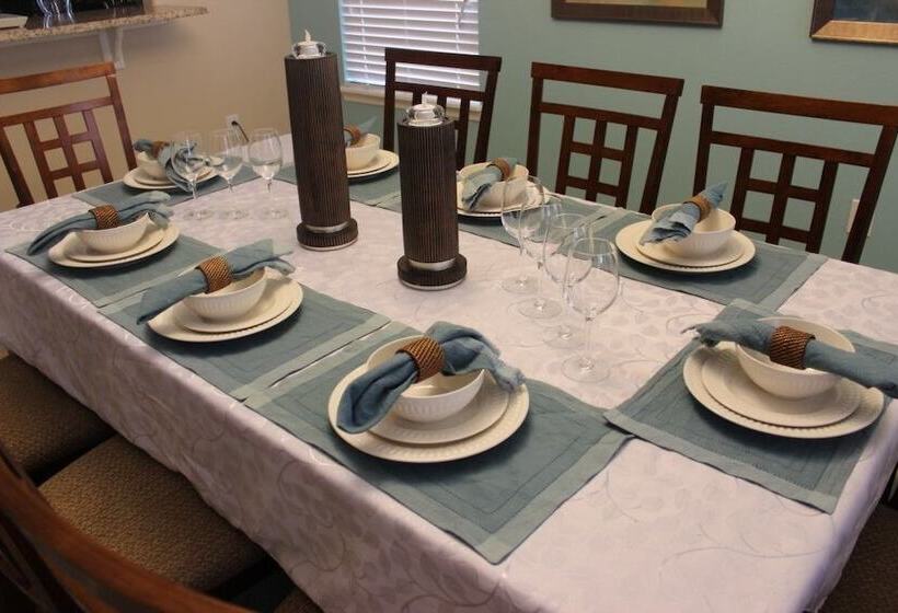 Aco92227   Solterra Resort   5 Bed 4.5 Baths Villa