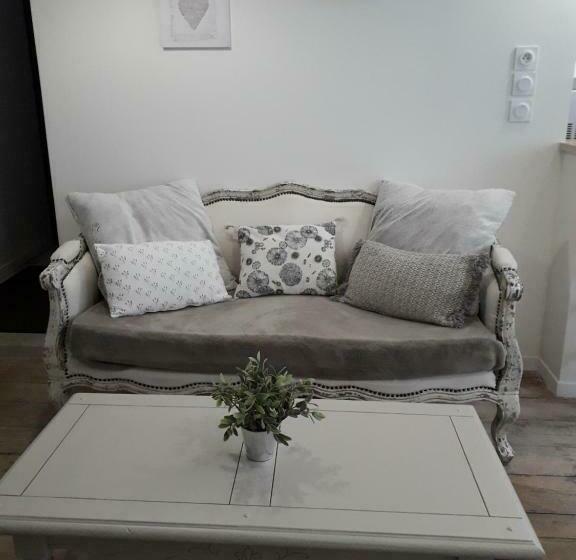 Appartement 2 Pièces Le 32 Bis