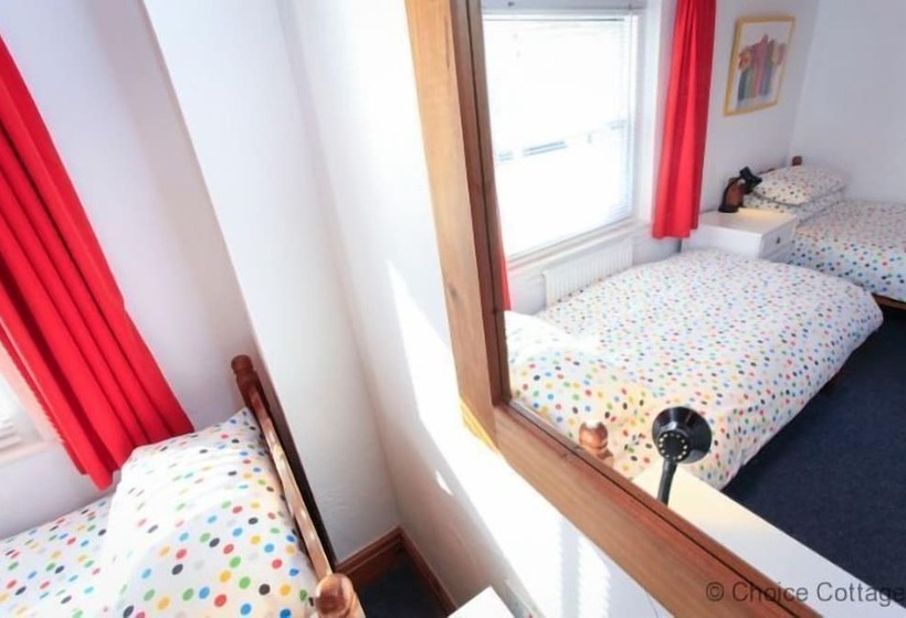 Appledore Yardarm 4 Bedrooms