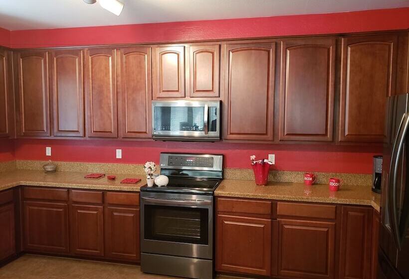 Beautiful Home In Az