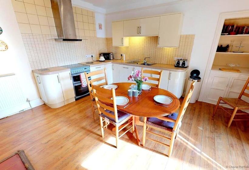 Bishops Tawton Overton House 2 Bedrooms