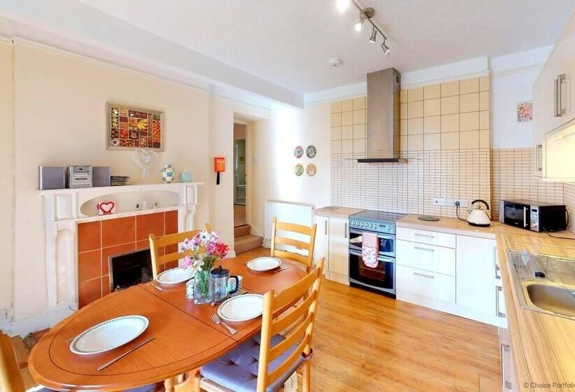 Bishops Tawton Overton House 2 Bedrooms