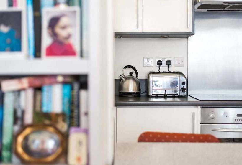 Guestready   Bright 1br Home Near Arsenal Stadium Wbalcony