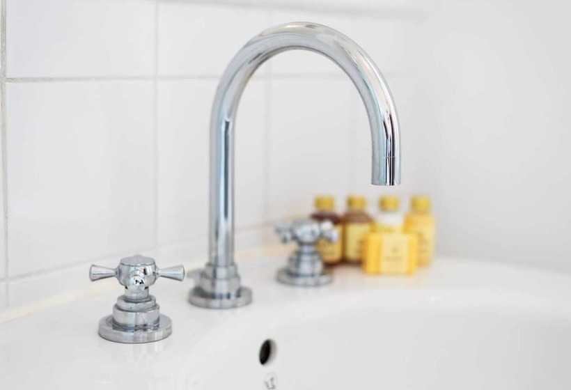 Guestready   Bright 1br Home Near Arsenal Stadium Wbalcony