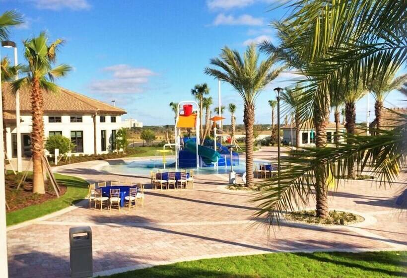 Champions Gate #6 The Retreat 8 Bed 5 Baths Villa