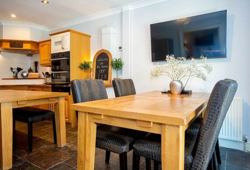 Croyde Beach Haven 5 Bedrooms